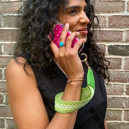Strap W/Zippered Pouch Fun Dots